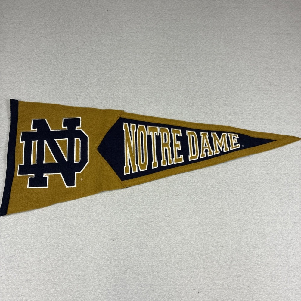 Winning Streak Notre Dame Fighting Irish Embroidered Wool Blend Pennant Banner